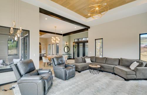 Leadville House | 4 Mi to Dtwn: Leadville Retreat w/Hot Tub!
