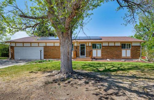 Arvada House | 4 Mi to Olde Town Arvada! Dog-Friendly Home, Yard
