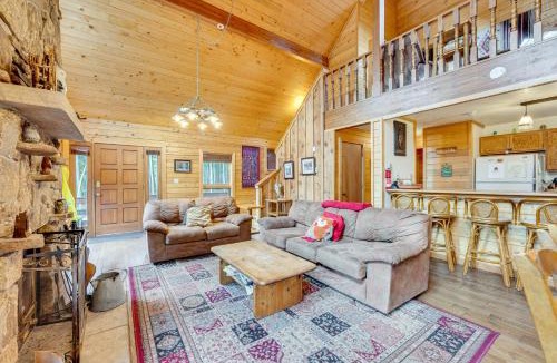 Allenspark House | 4 Mi to RMNP: Allenspark Cabin w/Wraparound Deck!