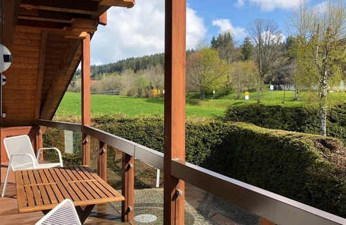 Hinterzarten Apartment | 4-Star Superior Apartment (80 sqm) with Mountain View, Shared Terrace & Wi-Fi