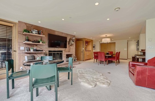 Vail Condo | 44 W Meadow Dr. Vail Village Condo- Pool, Hot Tub, Close to Lifts, Pet Friendly