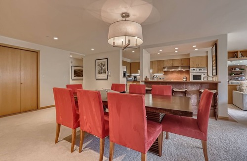 Vail Condo | 44 W Meadow Dr. Vail Village Condo- Pool, Hot Tub, Close to Lifts, Pet Friendly