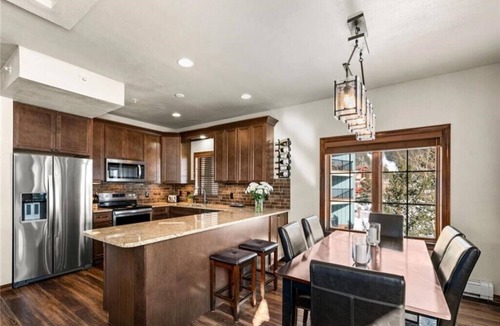 East Village at Copper House | 4BR/4.5Ba Slopeside Ski-in /Ski-out, Panoramic Ski Area Views, Pvt Garage, W/D
