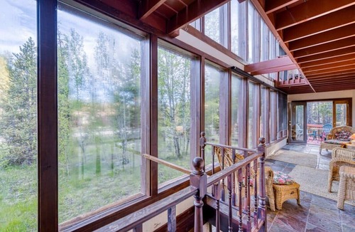 Leadville North House | 4BR Forest Oasis - Outdoor Grill & Ping Pong Table