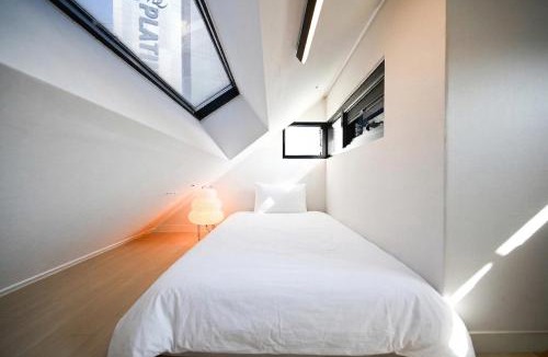 Ogeum-dong Apartment | 4BR, Max 12ppl, 7 mins to KSPO, Terrace
