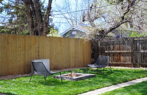 Alta Vista Area House | 4br Olde Town ~ Firepit ~ Outdoor Heated Dining ~ Playset