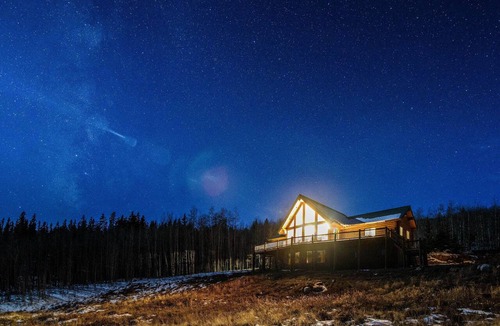 Fairplay Cottage | 5 Acres of Scenic Beauty! Large Fairplay Log Home