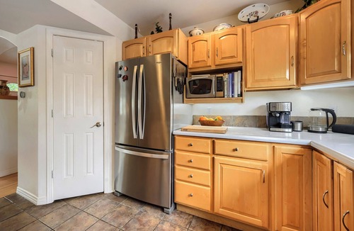 Devil's Thumb - Rolling Hill House | 5 Bedroom Home in South Boulder; Great Views; Access to Hiking Trails