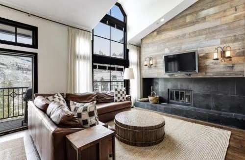 Highlands Townhomes House | 5 Bedroom Ski-Inski-Out Luxury Townhome In The Meadows Townhomes