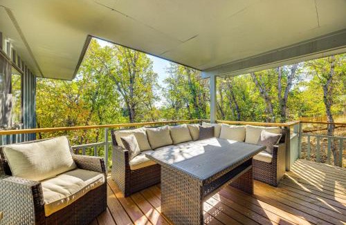 Skyway House | 5 Mi to Area Attractions: Home w/Indoor Hot Tub