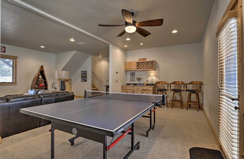 Blue River House | 5 Mi to Ski Resort: Breck Home w/Hot Tub!