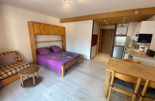Brides-les-Bains Apartment | 5 minutes from the Méribel lifts, 3-bed studio in the center of Brides