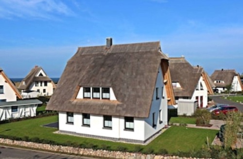 Dranske Condo | 5 star vacation apartment according to DTV - pure luxury only 200m from the beach - WLAN free of charge