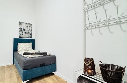 Margareten Apartment | 5BR Apartment Near Matzleinsdorfer