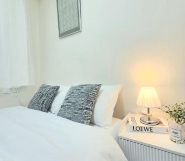 Samseon-dong Apartment | 5min to Sungshin Univ Stn Near Bukchon Gwanghwamun DDP Up to 6 Stay Ma Joong