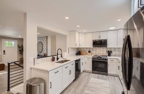 Westminster House | 6-bedroom Retreat - Game + Movie Room - Fire Pit - 15 min to Denver + Boulder
