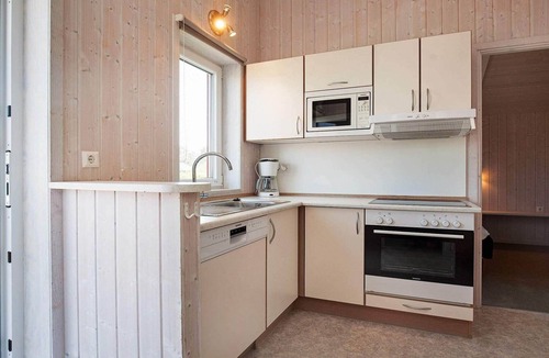 Lensterstrand House | 6 person holiday home in GROEMITZ
