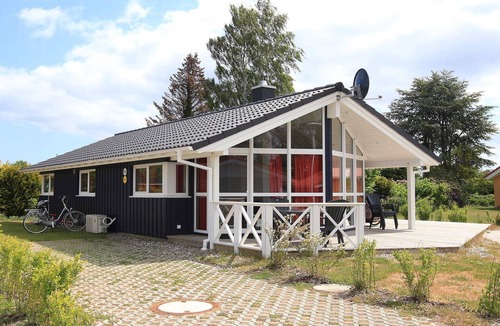 Lensterstrand House | 6 person holiday home in GROEMITZ