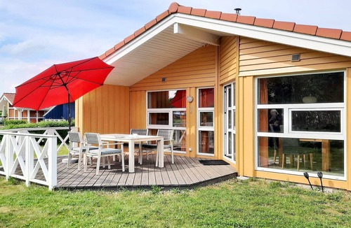 Lensterstrand House | 6 person holiday home in GROEMITZ