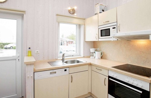 Lensterstrand House | 6 person holiday home in GROEMITZ