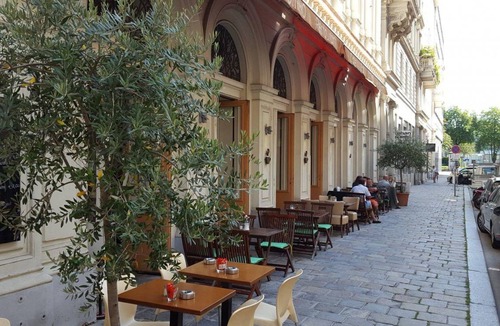 Innere Stadt Apartment | 60 m² Apartment ∙ 3 bedrooms ∙ 8 guests