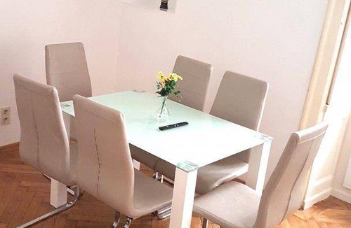 Innere Stadt Apartment | 65 m² Apartment ∙ 2 bedrooms ∙ 5 guests