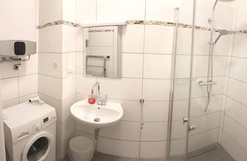 Roßau Apartment | 65 m² Apartment ∙ 2 bedrooms ∙ 8 guests