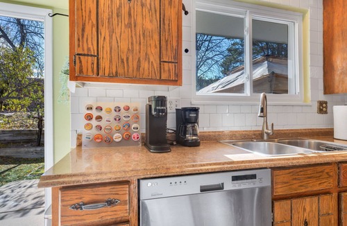 South Westminster House | 6BD Near DT - BBQ Grill, Games & Football Fun