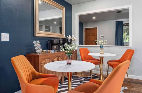 South Westminster House | 6BR Retreat - Game Room & Fire Pit - 15 Min to Denver
