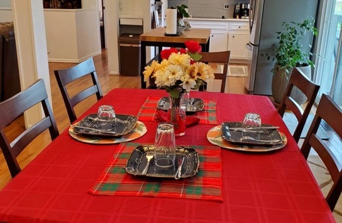 Southeast House | 7 bedrooms, 8 beds and 4 bathroom family house in Denver.