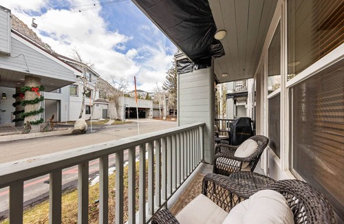 Olympic Valley Condo | 700 | Premium 2BD - Ski In/Out Steps from KT-22