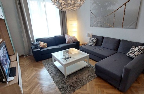 Favoriten Apartment | 78 m² Apartment ∙ 1 bedroom ∙ 6 guests
