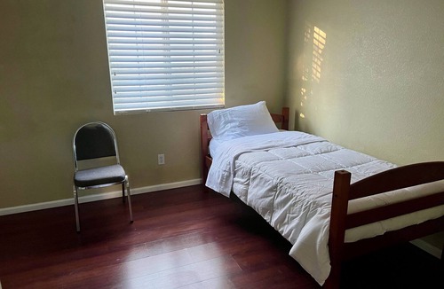 Green Valley Ranch House | 8 min from Airport large house