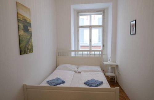 Innere Stadt Apartment | 80 m² Apartment ∙ 2 bedrooms ∙ 5 guests