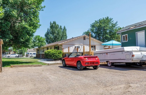 Loveland House | 8th St Retreat: Loveland Comfort
