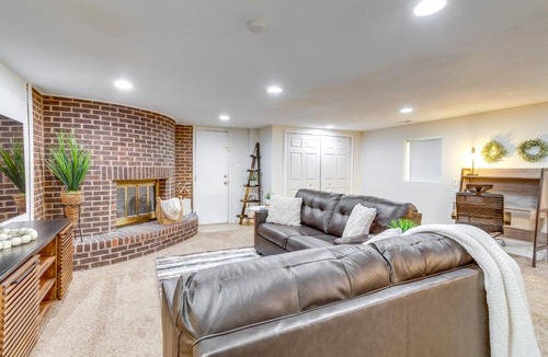 Highland Park Apartment | 9 Mi to Dtwn Denver: Aurora Vacation Rental