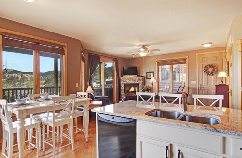 Estes Park Condo | 91 m² Condo ∙ 2 bedrooms ∙ 4 guests