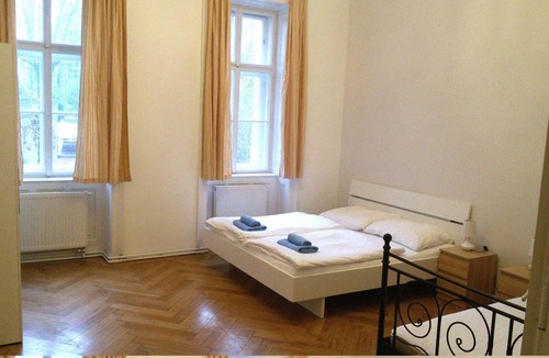 Roßau Apartment | 92 m² Apartment ∙ 3 bedrooms ∙ 9 guests