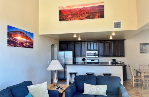 Moab South Valley House | 9A1 Shared Pool/Hot Tub, Views, Private Garage and Patio
