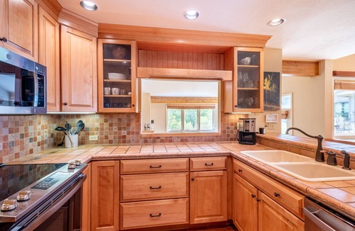 East Village at Copper House | A 3-bedroom, 2-bathroom Townhouse, Private washer/dryer, East Village