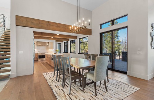 Braddock Hill House | A Breck Escape: 5000sf Luxury Home w/3 Fireplaces, Outdoor Fire Pit & Hot Tub
