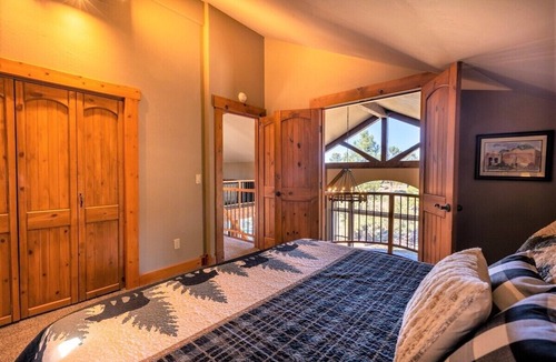 Pagosa Springs Cabin | A/C, Hot Tub, Close to everything, Pet friendly!