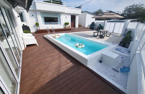 Samcheok House | a new beautiful, clean n comfortable pension by the coasts(opt.bbq)