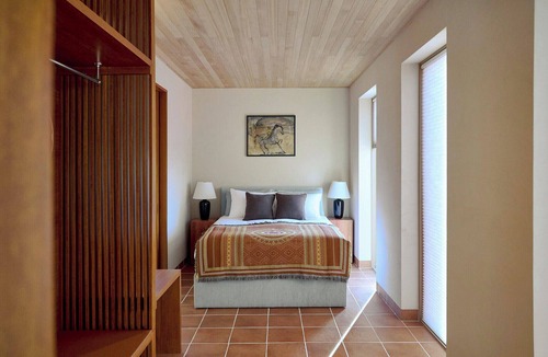 Hallim Cabin | A private seaside villa in Jeju , with a tennis court just for you.