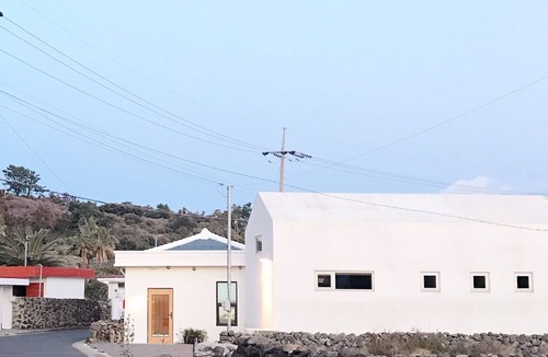 Jungmun House | A shell in jeju -Stay with shells and arts