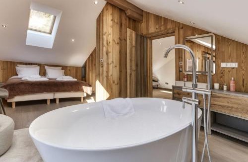 Argentiere Apartment | A stunning duplex flat near the Grands Montets