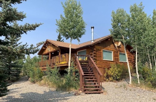 Stagetop Cabin | A True Log Cabin in The Woods with Mountain Views in Indian Mountain
