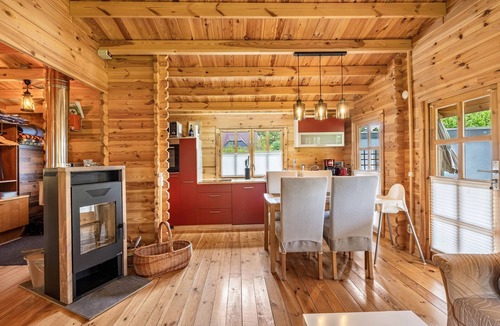 Oberoderwitz Apartment | Adler summer house Oderwitz with fireplace, garden, WLAN
