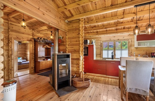 Oberoderwitz Apartment | Adler summer house Oderwitz with fireplace, garden, WLAN