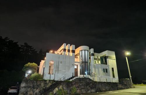 Aewol Hotel | Aewol Penthouse